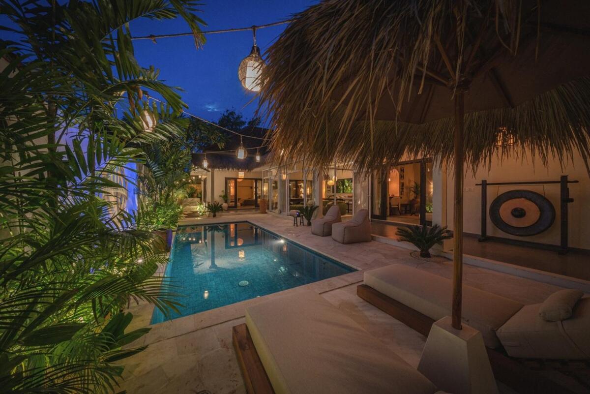 The Jungle - Luxurious & Tropical Concept - 3Br - Central Canggu Bagian luar foto